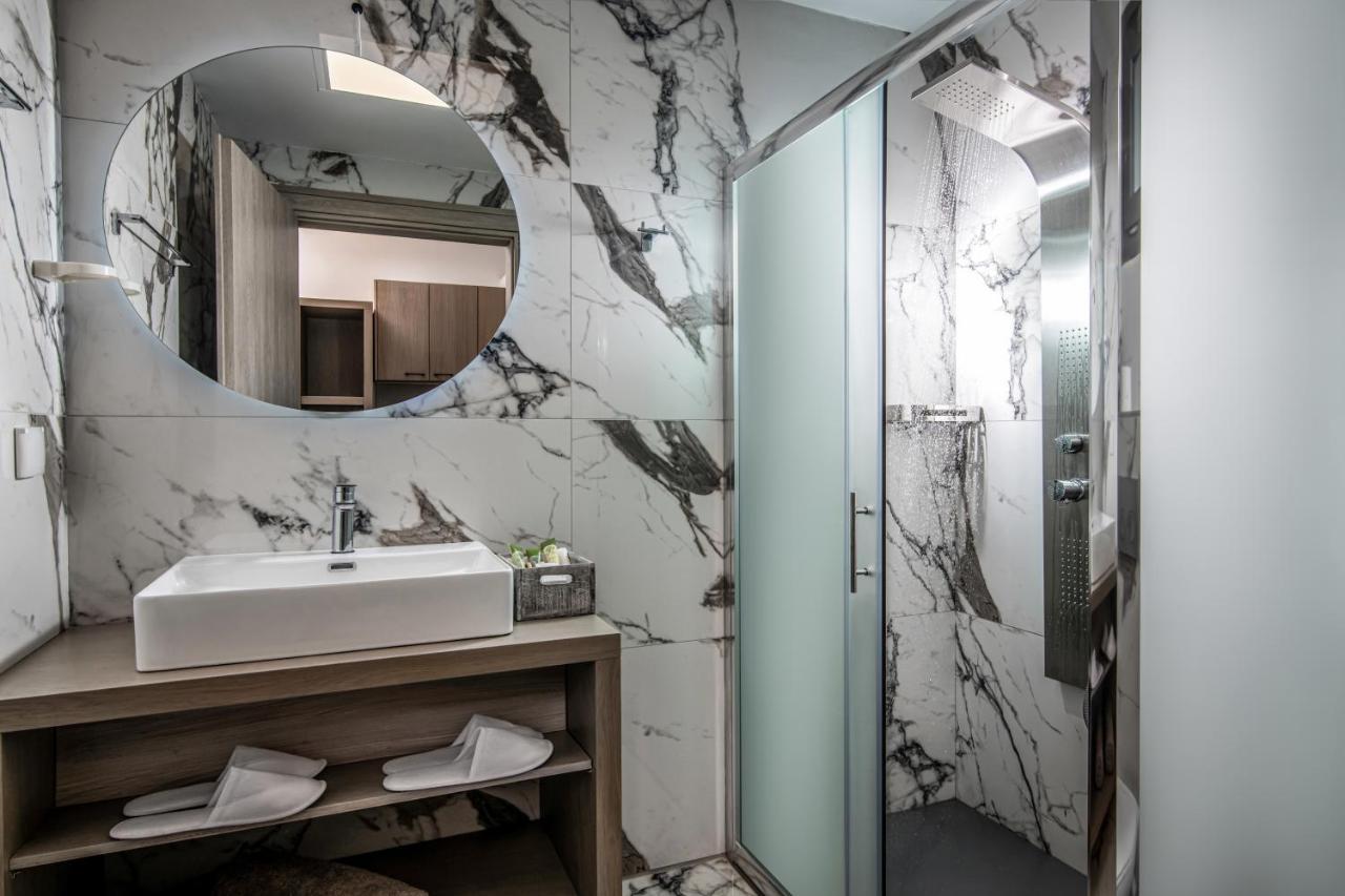 Ebenus Suites "Adults Only" By Checkin Γούβες Εξωτερικό φωτογραφία